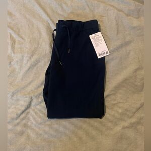 NWT Lululemon On the fly pant *Woven